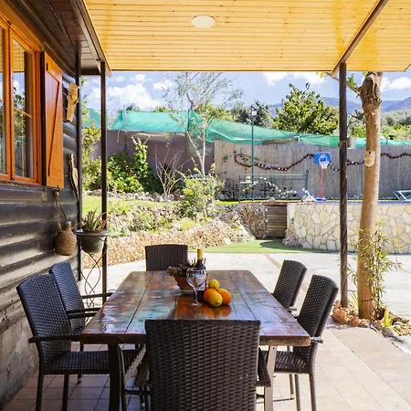 Cubo's La Rosa Del Zangano Holiday home